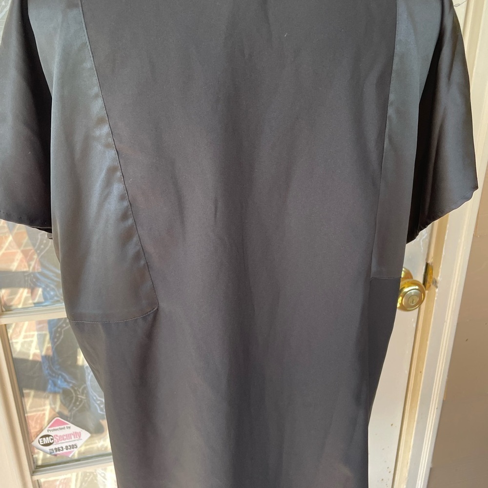 ECI New York Black Satin Blouse L Keyhole Pleated Short Sleeve - Picture 3 of 5